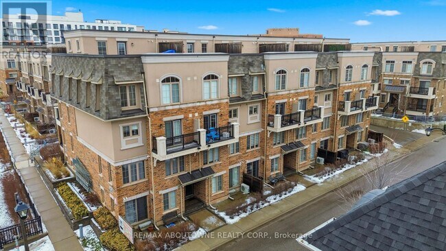 Photo - 2441 Greenwich Dr