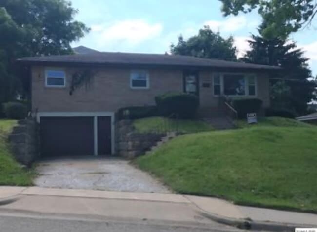 Photo - 1685 Glen Oak St House