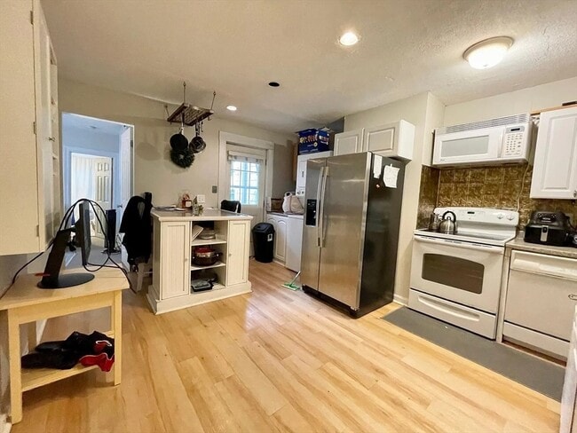 Photo - 74 Gates St Unit 1