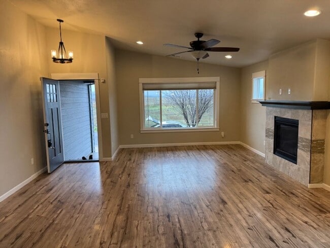 Photo - 3 BEDROOM/ 2 BATH HOME WITH OPEN LAYOUT AND SCENIC SETTING