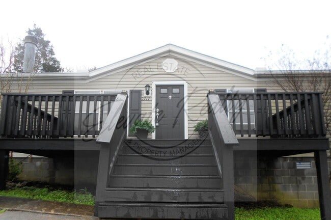 Building Photo - Three Bedroom, Ranch Style North Nashville... Rental