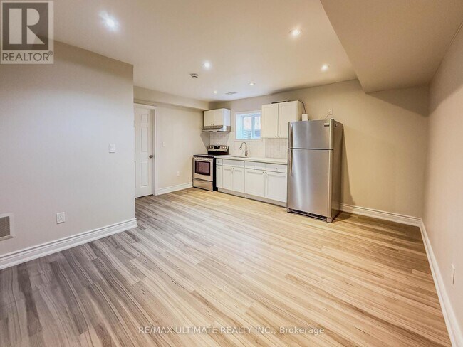 Photo - 111 Combe Ave