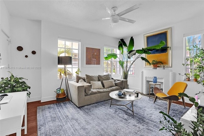 Building Photo - 748 Euclid Ave Unit 3 Rental