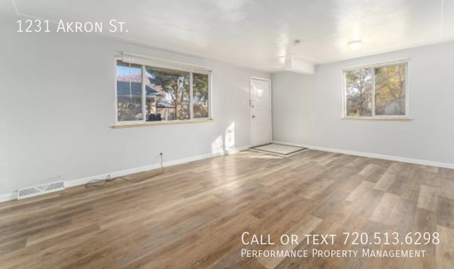 Photo - 1231 Akron St