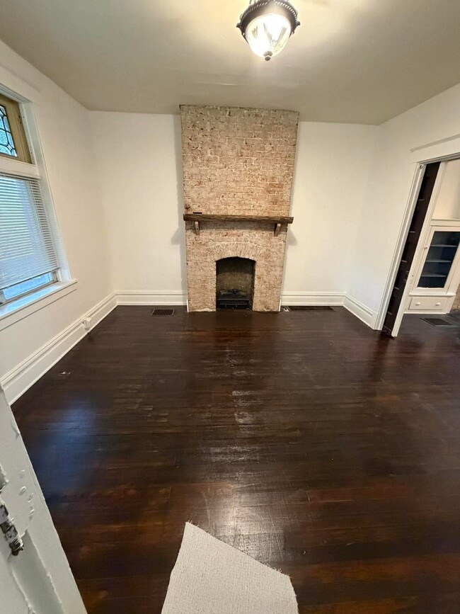 Photo - 3339 Webster Ave