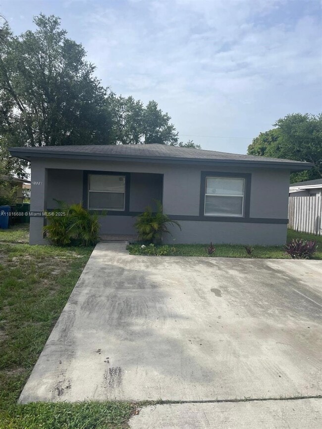 Photo - 2321 NW 6th Ct Casa