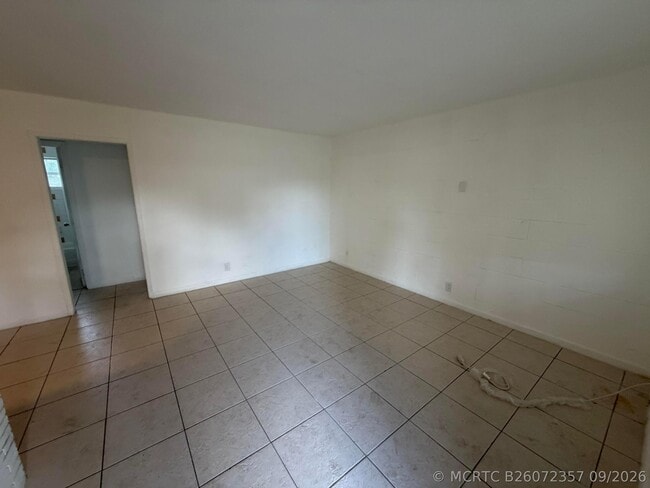 Photo - 711 NW 4th Ave Unit 2