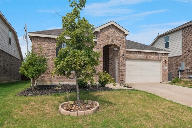 Photo - 2100 Hummingbird St