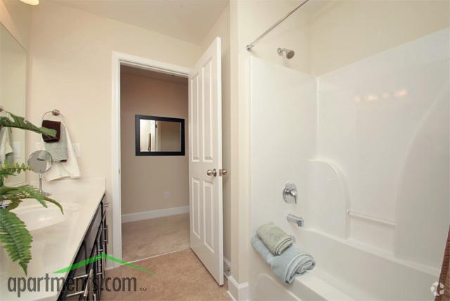 Bathroom - Lenox Creekside