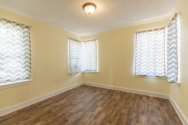 Photo - BILOXI - ADORABLE LITTLE COTTAGE - CLOSE TO KEESLER AND THE BEACH