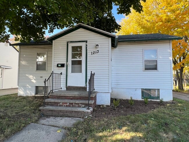 Photo - 1213 N Gillett St Unit 1213