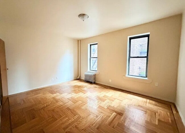Photo - 215 E 95th St