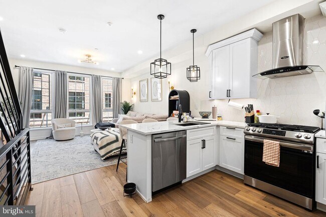 Photo - 2426 Innovator Way Unidad B