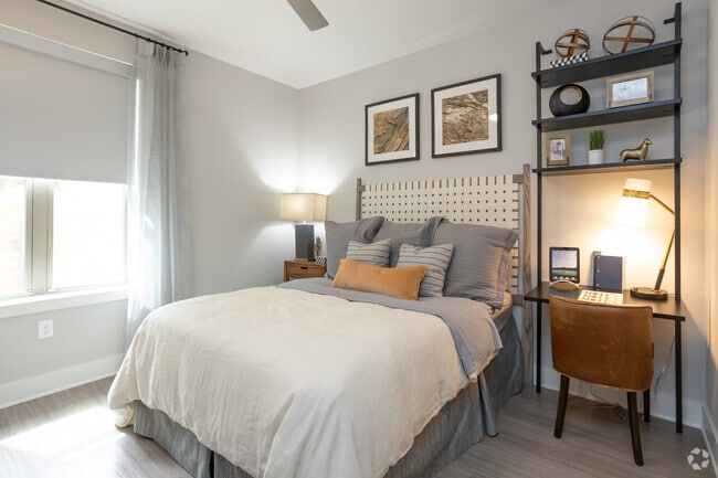 2BR, 2BA - 1086SF