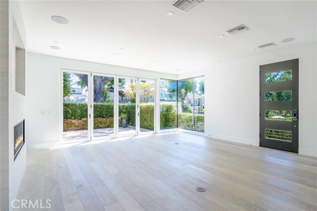 Photo - 701 Poppy Ave