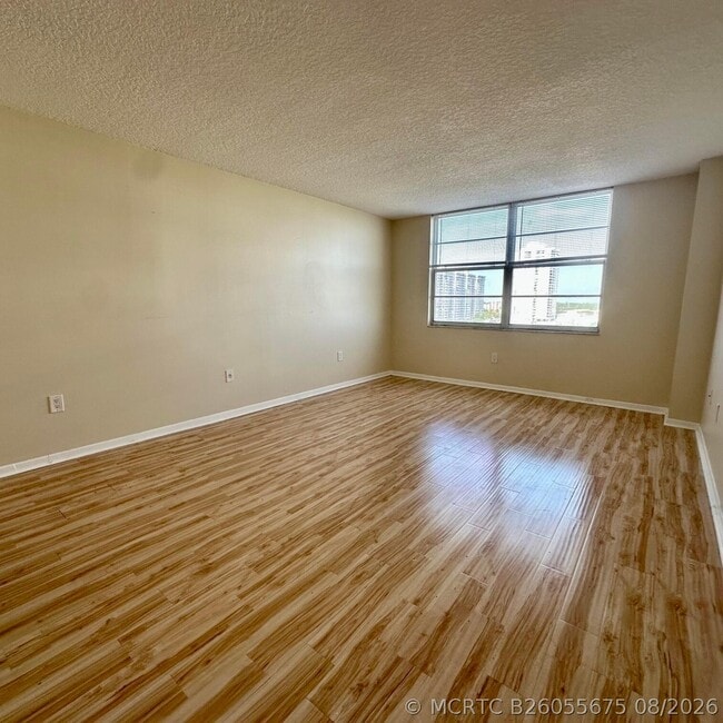 Photo - 2851 NE 183rd St Unit 914E