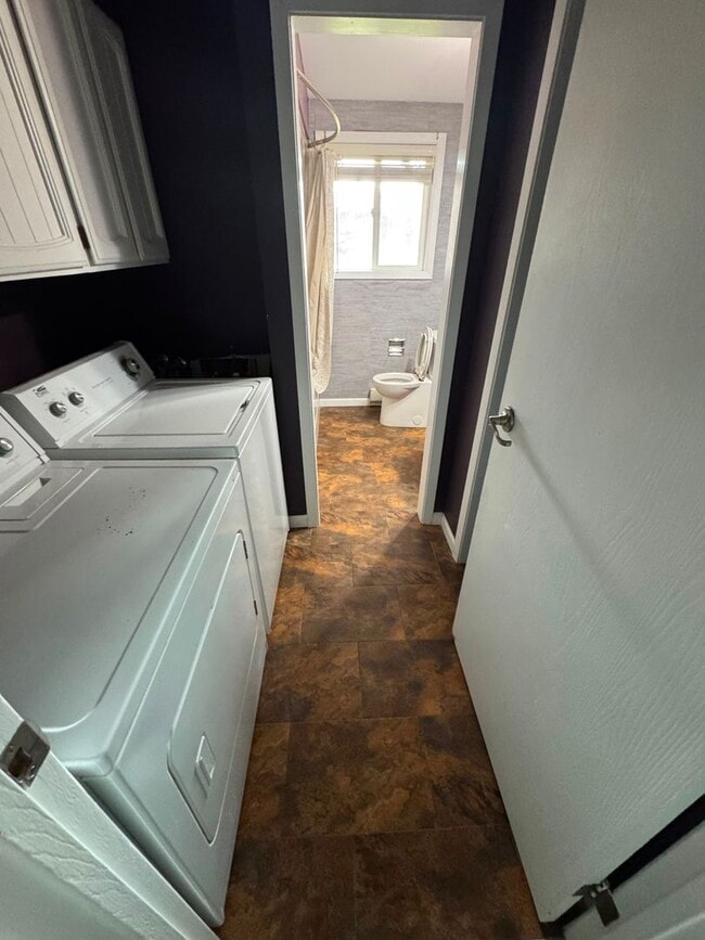 Photo - 1909 13th Ave W