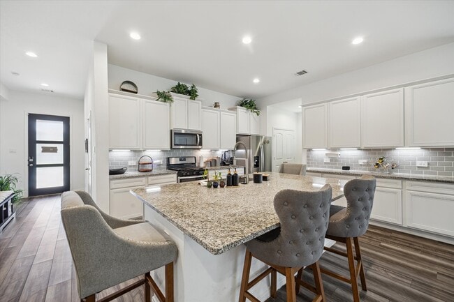 Photo - 910 Youth Water Rd