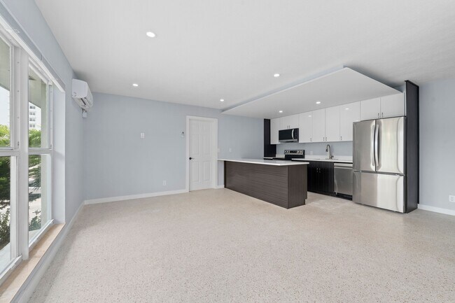 Building Photo - 3220 NE 7th St