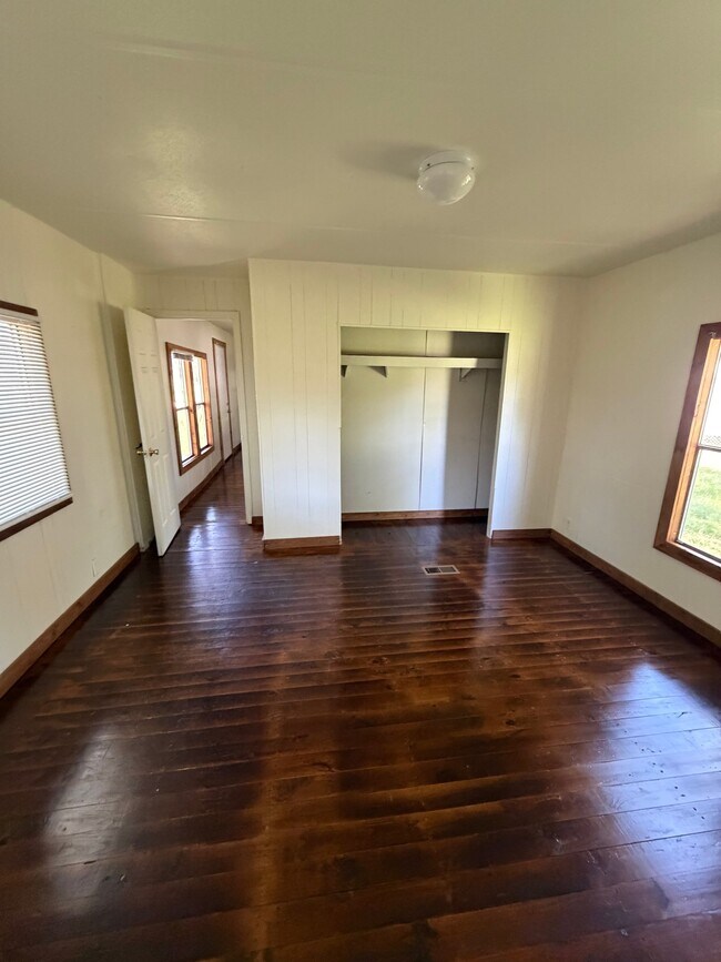 9929 Farris Loop