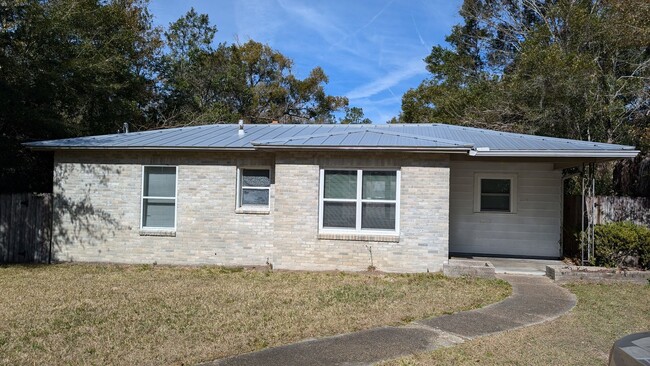 Single Family home on NW 24 Avenue - Single Family home on NW 24 Avenue