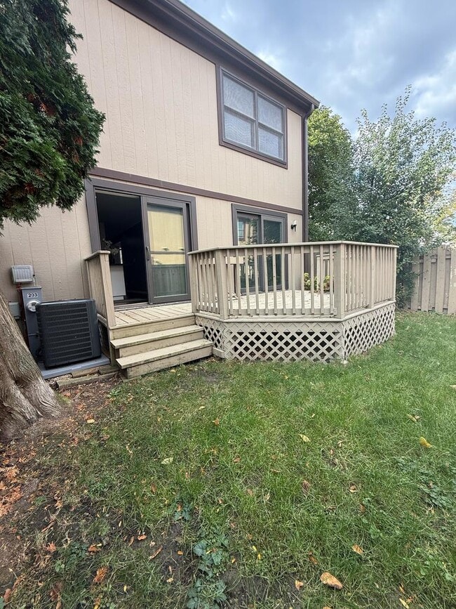 Photo - 203 Stafford Dr