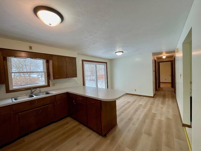 Photo - 9841 Smithdale Ave NE