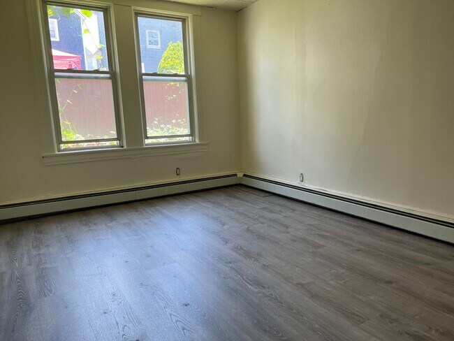 Photo - 42 Elm St Apartment Unit 1
