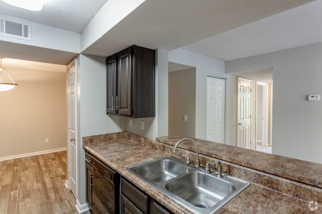 3BR, 2BA - Copernicus - 1428 SF - MAA Nashville West