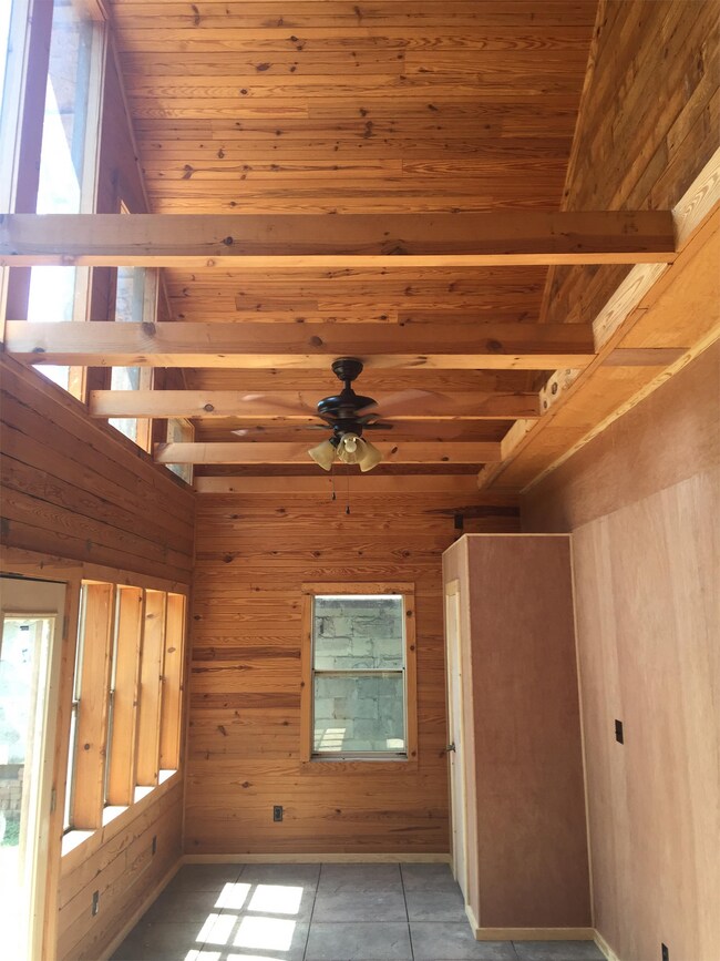 Photo - 1202 N College Ave