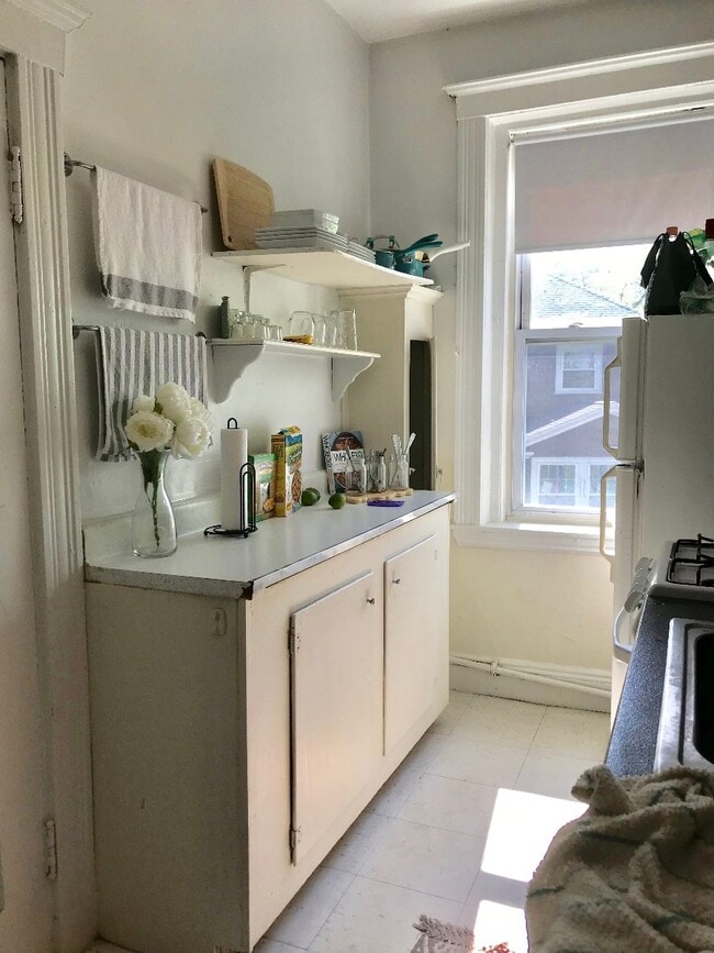 Photo - 9 Egremont Rd Unit 8