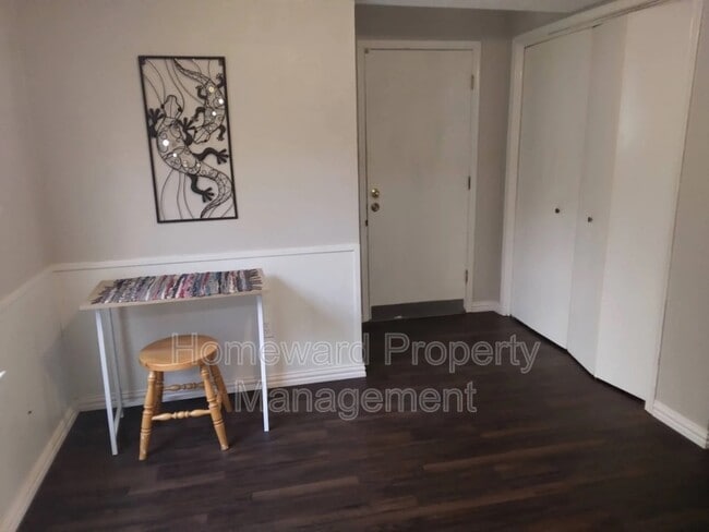 Photo - 6917 Bennington Dr