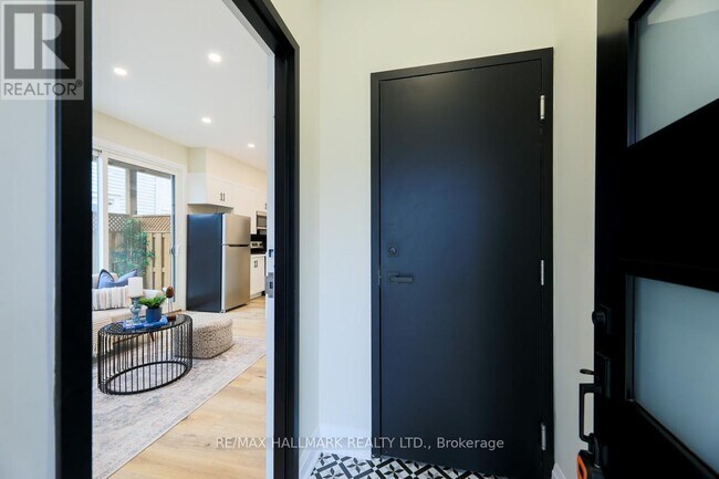 Photo - 6 Luttrell Ave