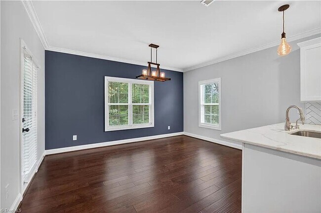 Photo - READY TO MOVE IN!