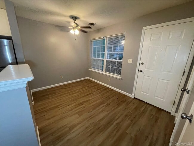 Photo - 1902 Rosewood Ct