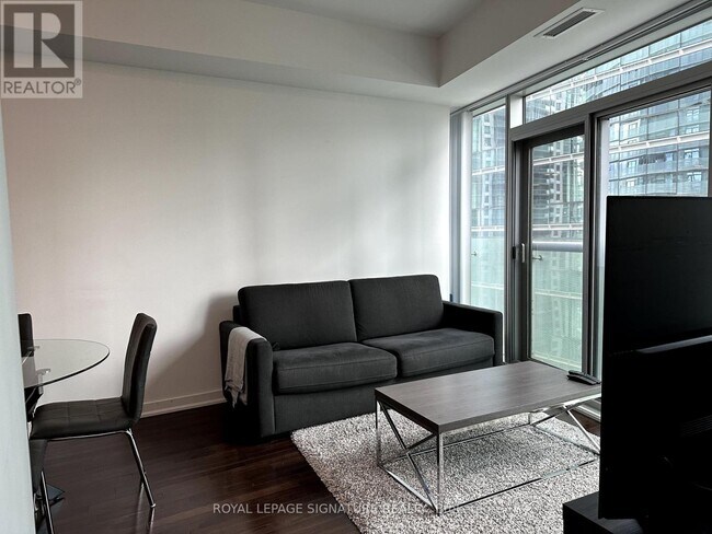 Photo - 14 York St Unit 1310