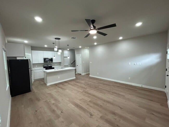 Photo - 9007 Glen Mont Dr Unit 9007 Glen Mont  105