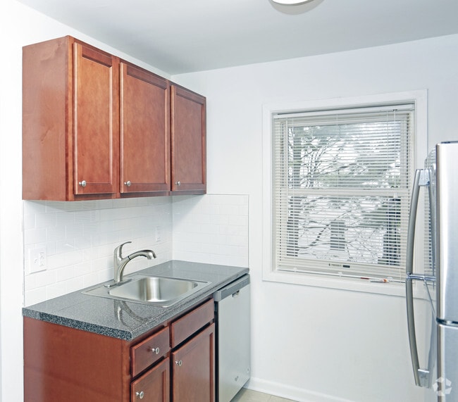 Photo - Karen Gardens