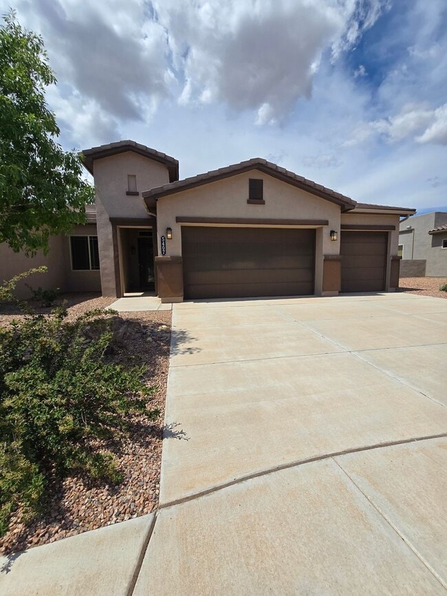 COMING SOON! Beautiful 4 bed, 3.5 bath in ... - COMING SOON! Beautiful 4 bed, 3.5 bath in ... House