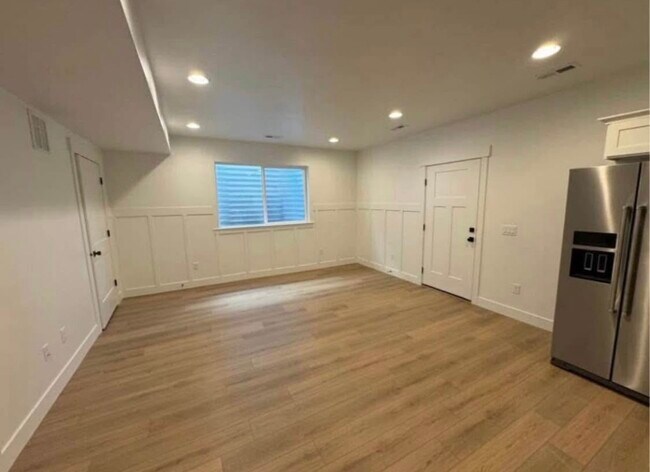 Photo - 81 S Keaki Wood