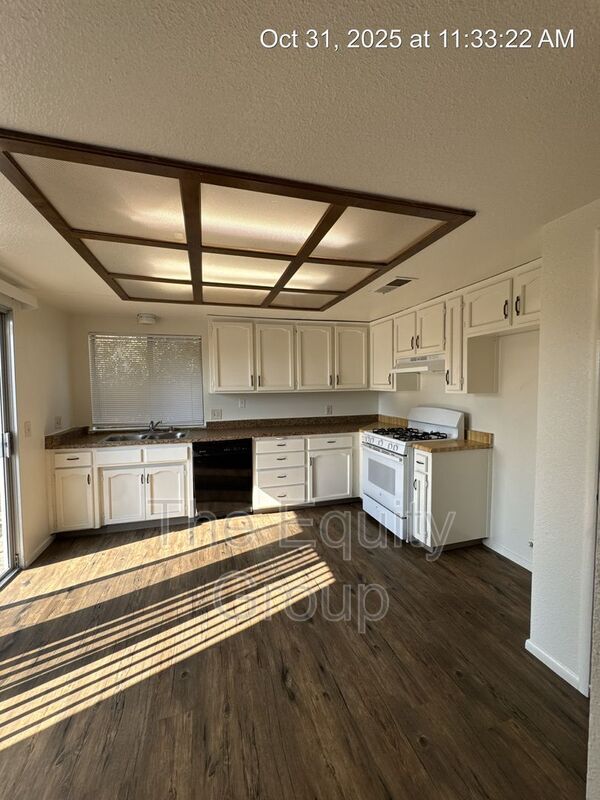 Photo - 1347 S Court St