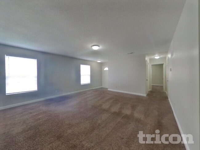 8538 Bluff Point Dr
