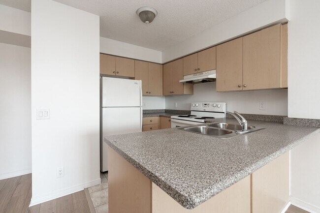 Photo - 333 Sidney Belsey Crescent Unit 907