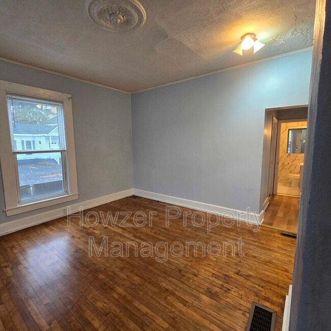 Photo - 14-18 Chester Ave Unit 14F