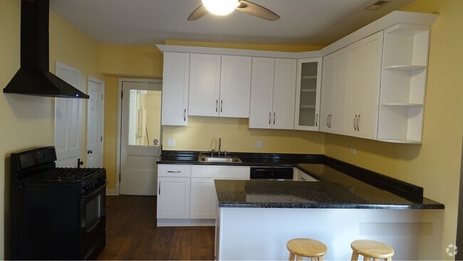 Building Photo - 5622 N Mango Ave Unit 2Nd Floor Rear Rental