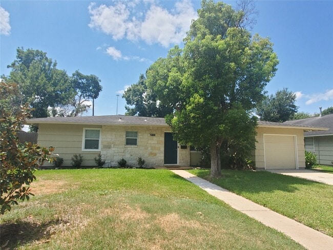 Photo - 5329 Pagewood Ln