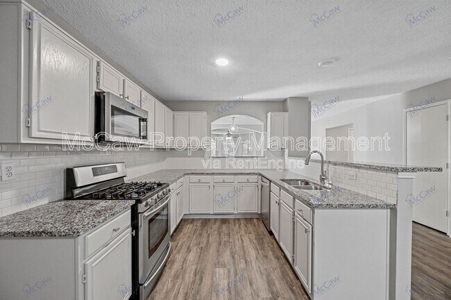 1371 Honeysuckle Ln