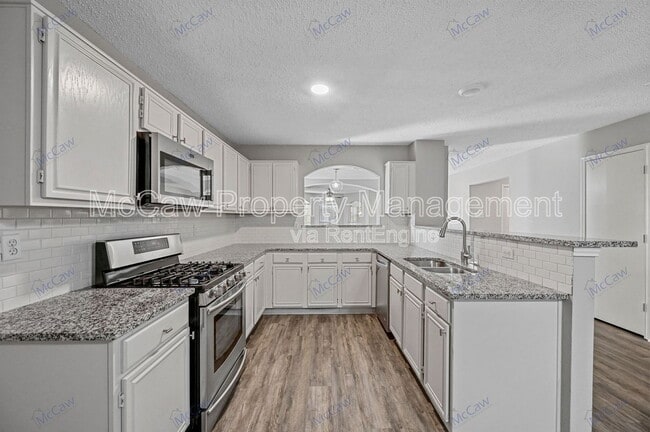 Photo - 1371 Honeysuckle Ln