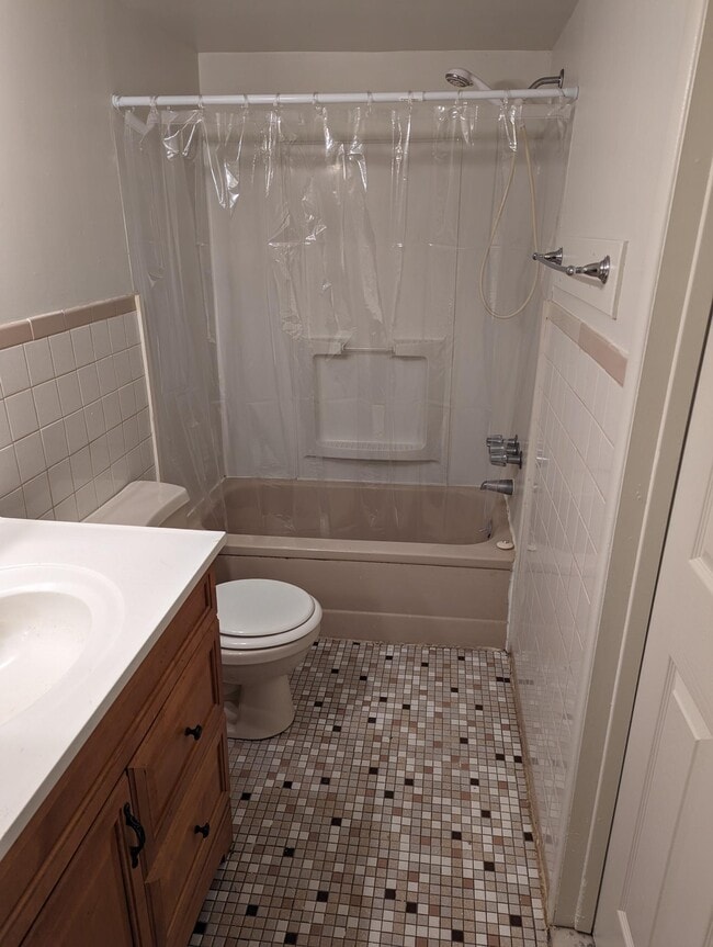 1001 White Oak Rd Unit B11