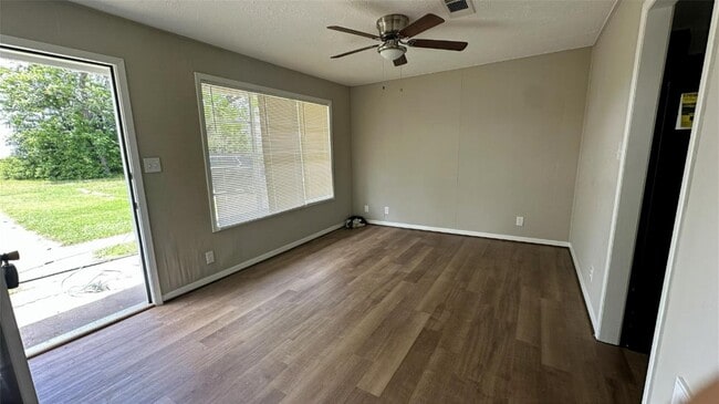 Photo - 402 Bacon St